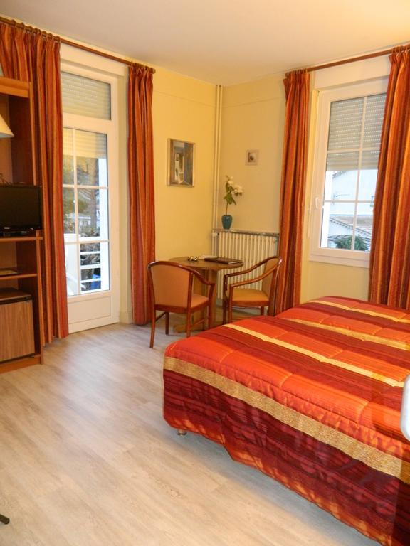 Hotel La Caravelle Ньон Экстерьер фото