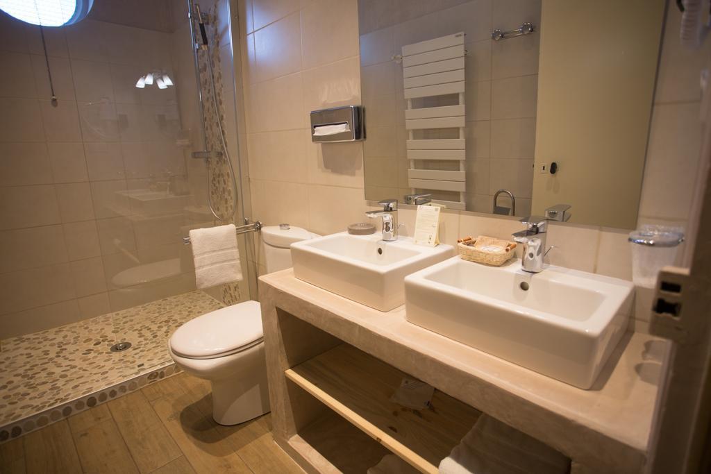 Hotel La Caravelle Ньон Экстерьер фото
